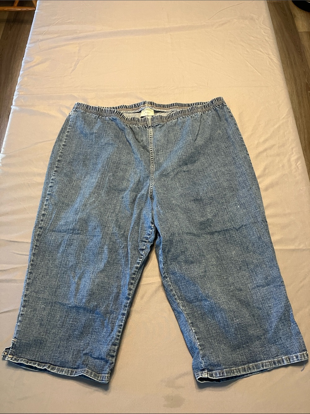 Essentials Women's Boyfriend Capri Jeans in Light Blue